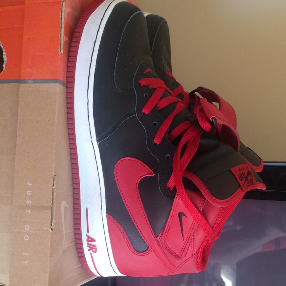 Nike Air Force 1 Mid